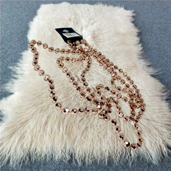 Jewelry - .🌲10/$20. Gold Color Multifaceted Beads Necklace